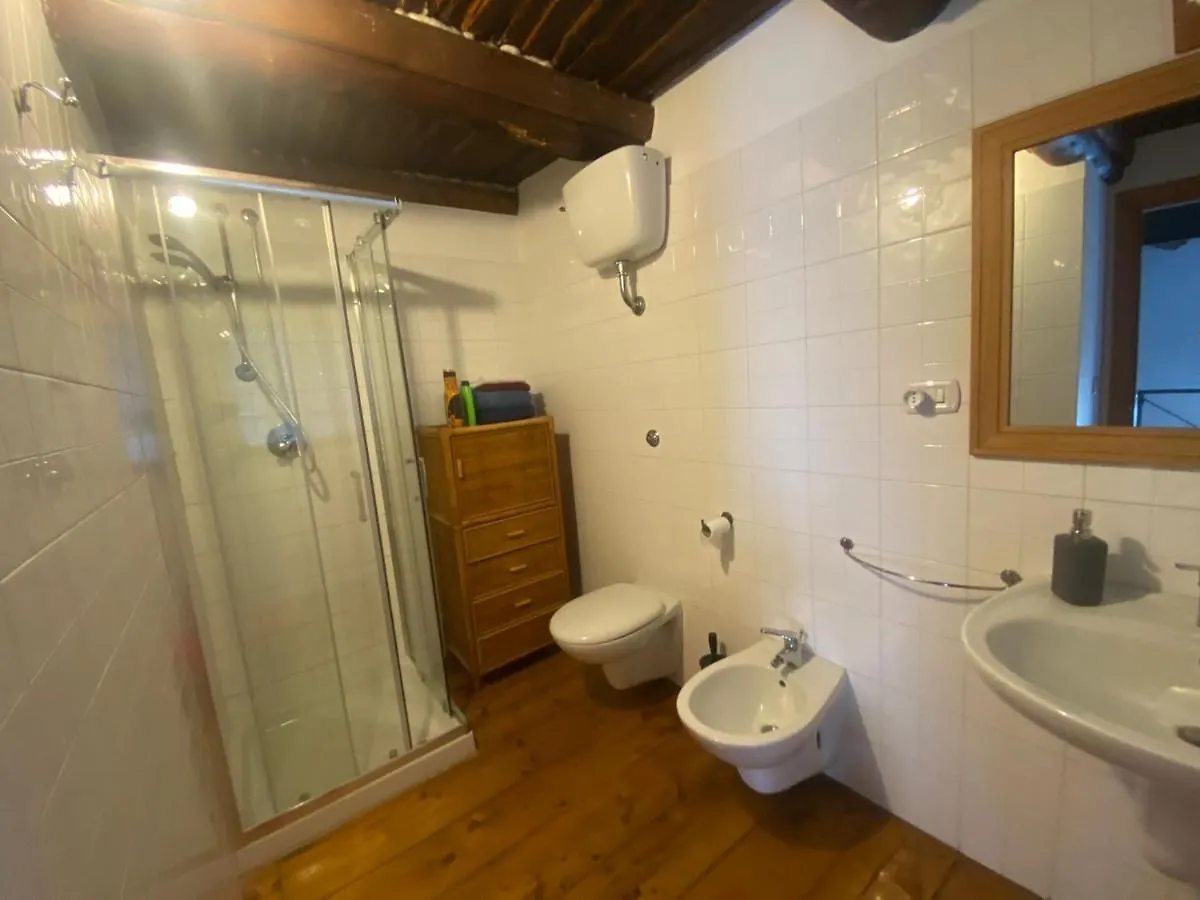 Apartment La Casa Sul Como Naples Italy